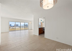 999 Wilder Avenue,Honolulu,Hawaii,96822,2 ベッドルーム ベッドルーム,2 バスルームバスルーム,コンド / タウンハウス,Wilder,7,18059824