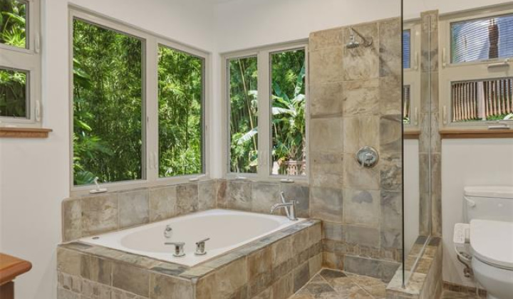 4142 Round Top Drive,Honolulu,Hawaii,96822,3 ベッドルーム ベッドルーム,3 バスルームバスルーム,一戸建て,Round Top,19217046