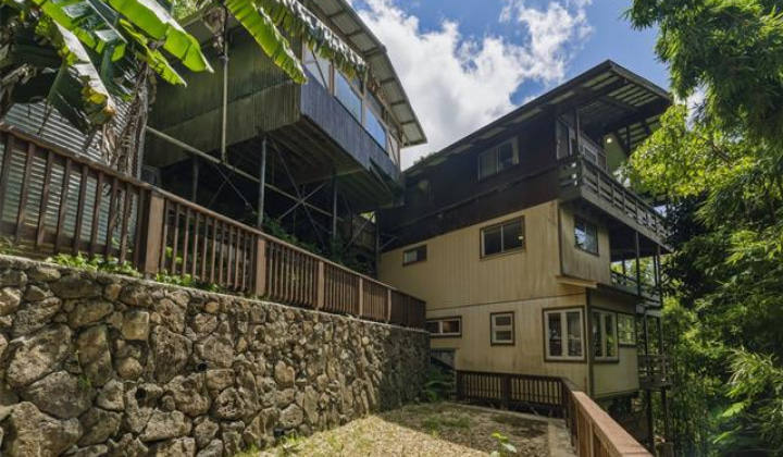 4142 Round Top Drive,Honolulu,Hawaii,96822,3 ベッドルーム ベッドルーム,3 バスルームバスルーム,一戸建て,Round Top,19217046