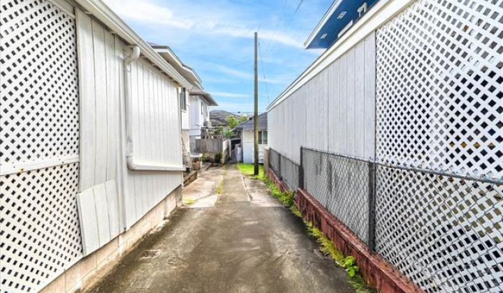 1309 A Konia Street,Honolulu,Hawaii,96817,2 ベッドルーム ベッドルーム,1 バスルームバスルーム,一戸建て,Konia,19237319