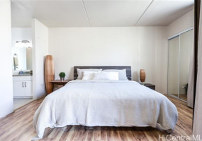 2240 Kuhio Avenue,Honolulu,Hawaii,96815,1 Bedroom Bedrooms,1 BathroomBathrooms,Condo/Townhouse,Kuhio,10,18061379