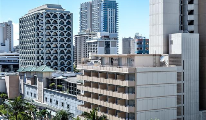 2240 Kuhio Avenue,Honolulu,Hawaii,96815,1 Bedroom Bedrooms,1 BathroomBathrooms,Condo/Townhouse,Kuhio,10,18061379