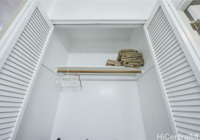 2240 Kuhio Avenue,Honolulu,Hawaii,96815,1 Bedroom Bedrooms,1 BathroomBathrooms,Condo/Townhouse,Kuhio,10,18061379