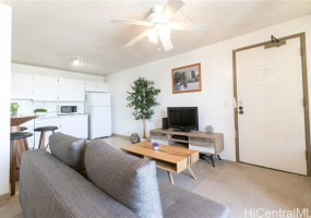 2240 Kuhio Avenue,Honolulu,Hawaii,96815,1 Bedroom Bedrooms,1 BathroomBathrooms,Condo/Townhouse,Kuhio,28,18061474