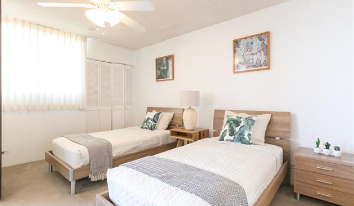 2240 Kuhio Avenue,Honolulu,Hawaii,96815,1 Bedroom Bedrooms,1 BathroomBathrooms,Condo/Townhouse,Kuhio,28,18061474