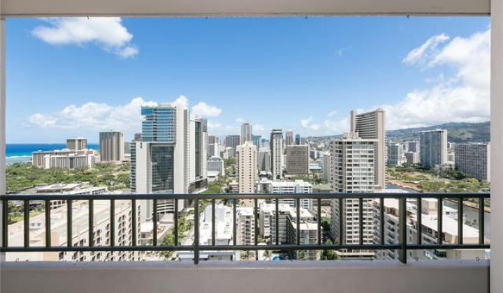 2240 Kuhio Avenue,Honolulu,Hawaii,96815,1 Bedroom Bedrooms,1 BathroomBathrooms,Condo/Townhouse,Kuhio,28,18061474