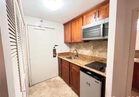1700 Ala Moana Boulevard,Honolulu,Hawaii,96815,1 BathroomBathrooms,Condo/Townhouse,Ala Moana,17,18061672