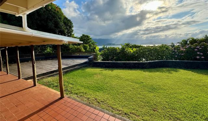 44-327 Kaneohe Bay Drive,Kaneohe,Hawaii,96744,8 ベッドルーム ベッドルーム,5 バスルームバスルーム,一戸建て,Kaneohe Bay,18061772