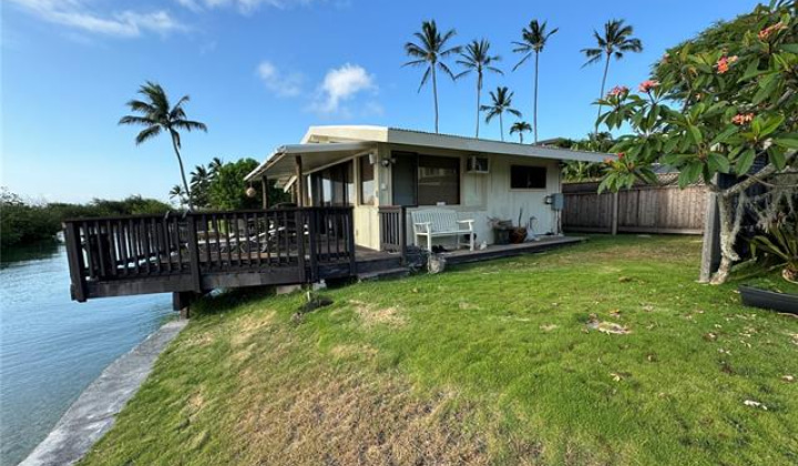 44-327 Kaneohe Bay Drive,Kaneohe,Hawaii,96744,8 ベッドルーム ベッドルーム,5 バスルームバスルーム,一戸建て,Kaneohe Bay,18061772