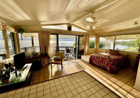 44-327 Kaneohe Bay Drive,Kaneohe,Hawaii,96744,8 ベッドルーム ベッドルーム,5 バスルームバスルーム,一戸建て,Kaneohe Bay,18061772