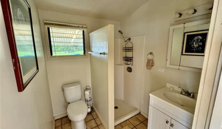 44-327 Kaneohe Bay Drive,Kaneohe,Hawaii,96744,8 ベッドルーム ベッドルーム,5 バスルームバスルーム,一戸建て,Kaneohe Bay,18061772