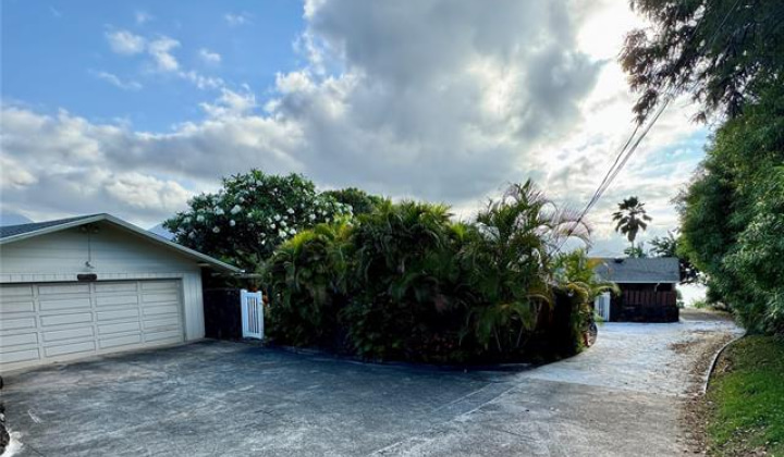 44-327 Kaneohe Bay Drive,Kaneohe,Hawaii,96744,8 ベッドルーム ベッドルーム,5 バスルームバスルーム,一戸建て,Kaneohe Bay,18061772