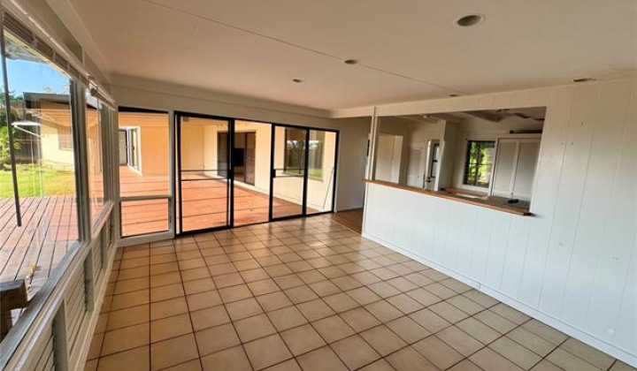 44-327 Kaneohe Bay Drive,Kaneohe,Hawaii,96744,8 ベッドルーム ベッドルーム,5 バスルームバスルーム,一戸建て,Kaneohe Bay,18061772