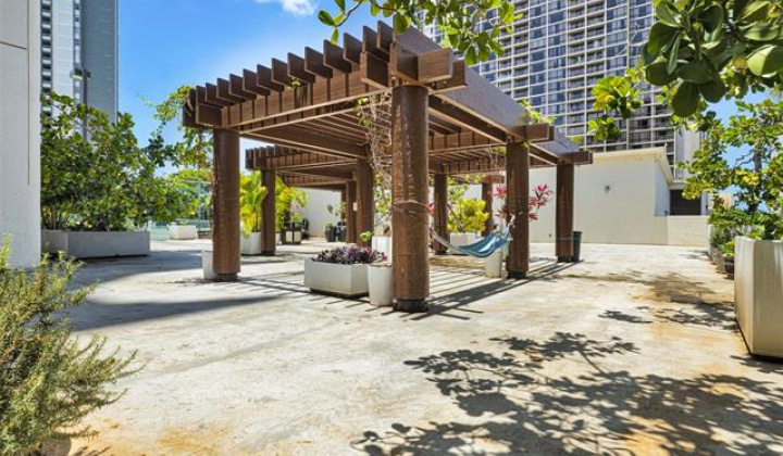 300 Wai Nani Way,Honolulu,Hawaii,96815,2 Bedrooms Bedrooms,2 BathroomsBathrooms,Condo/Townhouse,Wai Nani,20,18062338