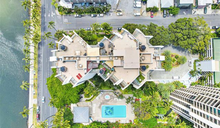 300 Wai Nani Way,Honolulu,Hawaii,96815,2 Bedrooms Bedrooms,2 BathroomsBathrooms,Condo/Townhouse,Wai Nani,20,18062338