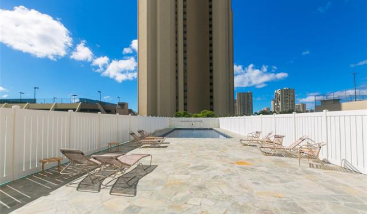 2525 Date Street,Honolulu,Hawaii,96826,1 BathroomBathrooms,Condo/Townhouse,Date,23,19223115