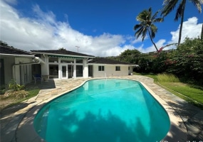 1129 Kaimoku Place,Honolulu,Hawaii,96821,5 Bedrooms Bedrooms,3 BathroomsBathrooms,Single family,Kaimoku,17671413