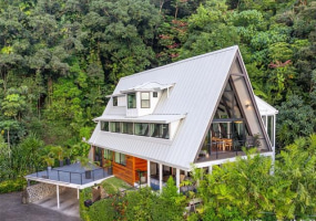 3285 Beaumont Woods Place,Honolulu,Hawaii,96822,4 ベッドルーム ベッドルーム,3 バスルームバスルーム,一戸建て,Beaumont Woods,18063471