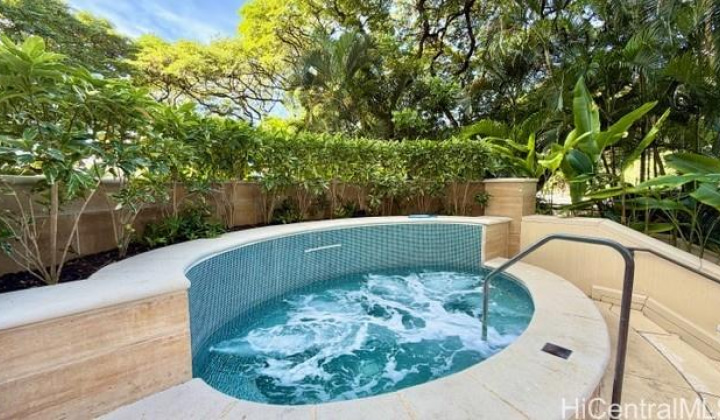 1740 Beretania Street,Honolulu,Hawaii,96826,3 ベッドルーム ベッドルーム,3 バスルームバスルーム,コンド / タウンハウス,Beretania,12,19224833
