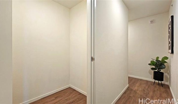 1631 Kapiolani Boulevard,Honolulu,Hawaii,96814,2 ベッドルーム ベッドルーム,2 バスルームバスルーム,コンド / タウンハウス,Kapiolani,33,18068432