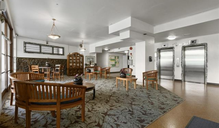445 Kaiolu Street,Honolulu,Hawaii,96815,1 BathroomBathrooms,Condo/Townhouse,Kaiolu,2,19228421
