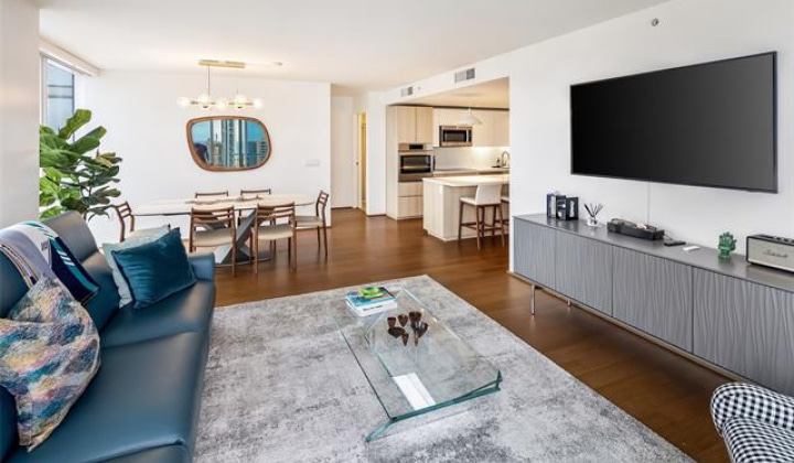 888 Kapiolani Boulevard,Honolulu,Hawaii,96813,3 Bedrooms Bedrooms,2 BathroomsBathrooms,Condo/Townhouse,Kapiolani,30,19228572