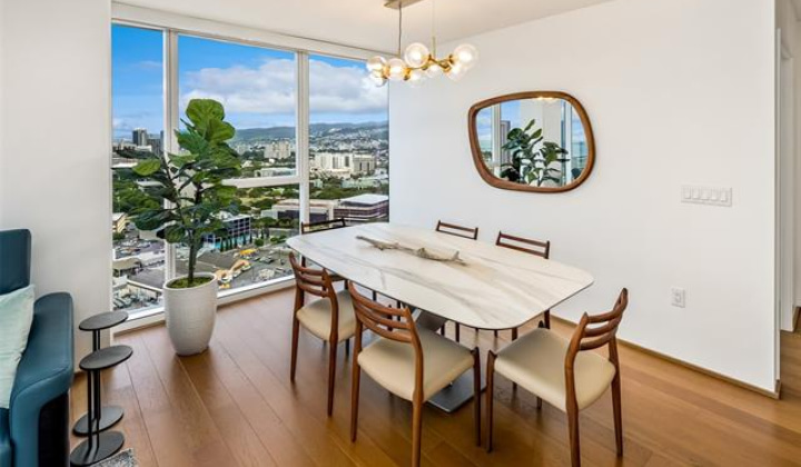 888 Kapiolani Boulevard,Honolulu,Hawaii,96813,3 Bedrooms Bedrooms,2 BathroomsBathrooms,Condo/Townhouse,Kapiolani,30,19228572