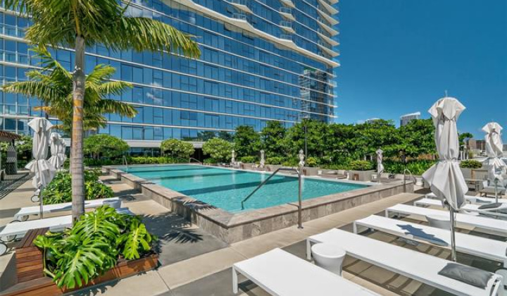 888 Kapiolani Boulevard,Honolulu,Hawaii,96813,3 Bedrooms Bedrooms,2 BathroomsBathrooms,Condo/Townhouse,Kapiolani,30,19228572