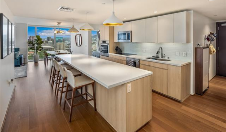 888 Kapiolani Boulevard,Honolulu,Hawaii,96813,3 Bedrooms Bedrooms,2 BathroomsBathrooms,Condo/Townhouse,Kapiolani,30,19228572