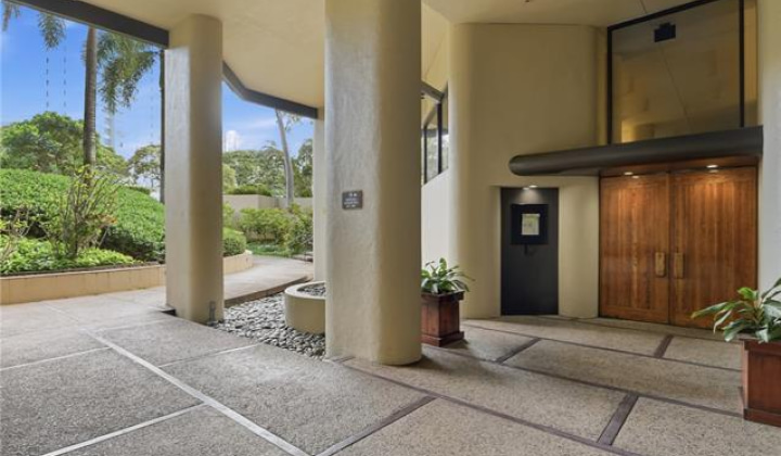 60 Beretania Street,Honolulu,Hawaii,96817,2 Bedrooms Bedrooms,2 BathroomsBathrooms,Condo/Townhouse,Beretania,30,19229867