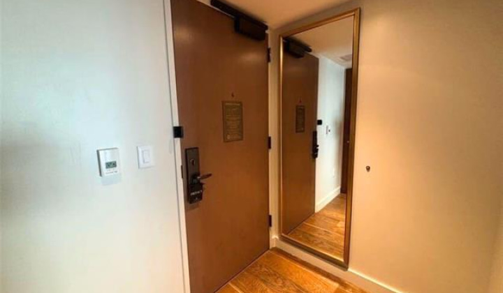 383 Kalaimoku Street,Honolulu,Hawaii,96815,1 バスルームバスルーム,コンド / タウンハウス,Kalaimoku,29,18518946