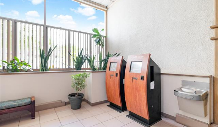 229 PAOAKALANI Avenue,Honolulu,Hawaii,96815,1 Bedroom Bedrooms,1 BathroomBathrooms,Condo/Townhouse,PAOAKALANI,6,19230233
