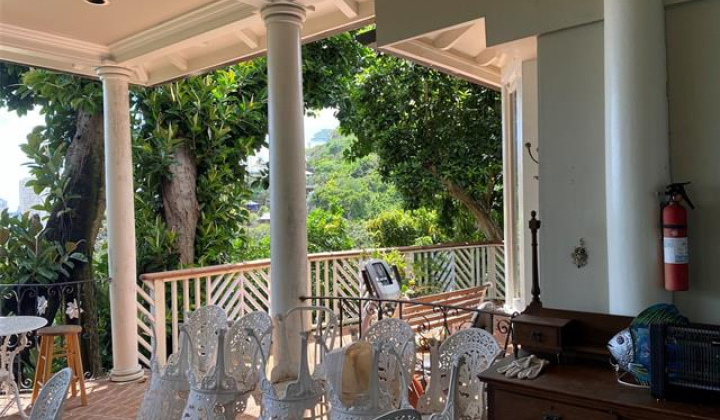 2185 Round Top Drive,Honolulu,Hawaii,96822,5 Bedrooms Bedrooms,3 BathroomsBathrooms,Single family,Round Top,18071534