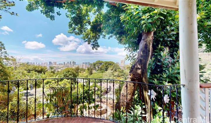 2185 Round Top Drive,Honolulu,Hawaii,96822,5 Bedrooms Bedrooms,3 BathroomsBathrooms,Single family,Round Top,18071534