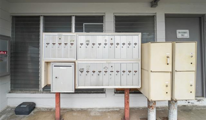 2501 Coyne Street,Honolulu,Hawaii,96826,3 Bedrooms Bedrooms,1 BathroomBathrooms,Condo/Townhouse,Coyne,1,19230944