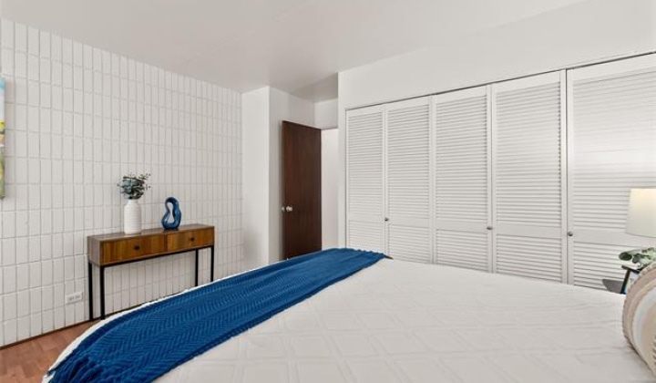 1326 Keeaumoku Street,Honolulu,Hawaii,96814,1 Bedroom Bedrooms,1 BathroomBathrooms,Condo/Townhouse,Keeaumoku,3,19233363