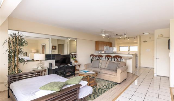 2161 Kalia Road,Honolulu,Hawaii,96815,1 Bedroom Bedrooms,1 BathroomBathrooms,Condo/Townhouse,Kalia,6,19268014