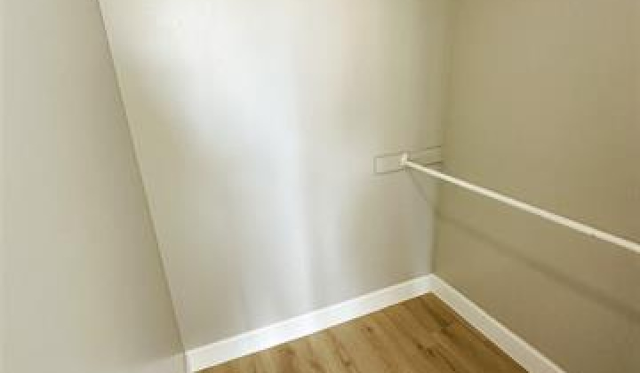 2333 Kapiolani Boulevard,Honolulu,Hawaii,96826,1 Bedroom Bedrooms,1 BathroomBathrooms,Condo/Townhouse,Kapiolani,12,18075606