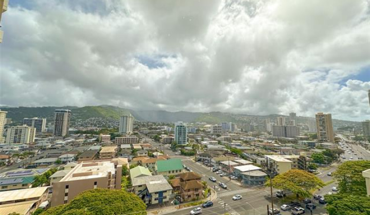 2333 Kapiolani Boulevard,Honolulu,Hawaii,96826,1 Bedroom Bedrooms,1 BathroomBathrooms,Condo/Townhouse,Kapiolani,12,18075606