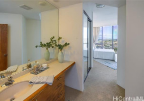 1118 Ala Moana Boulevard,Honolulu,Hawaii,96814,3 Bedrooms Bedrooms,2 BathroomsBathrooms,Condo/Townhouse,Ala Moana,23,17679330