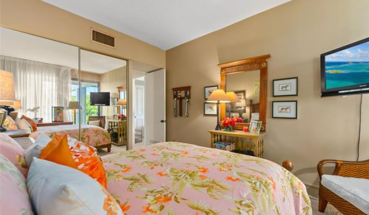 4999 Kahala Avenue,Honolulu,Hawaii,96816,2 ベッドルーム ベッドルーム,2 バスルームバスルーム,コンド / タウンハウス,Kahala,4,18076136