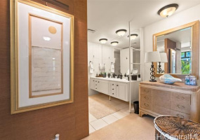 4999 Kahala Avenue,Honolulu,Hawaii,96816,2 ベッドルーム ベッドルーム,2 バスルームバスルーム,コンド / タウンハウス,Kahala,4,18076136