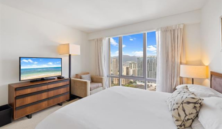 223 Saratoga Road,Honolulu,Hawaii,96815,2 Bedrooms Bedrooms,1 BathroomBathrooms,Condo/Townhouse,Saratoga,33,18077461