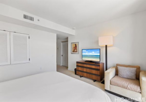 223 Saratoga Road,Honolulu,Hawaii,96815,2 Bedrooms Bedrooms,1 BathroomBathrooms,Condo/Townhouse,Saratoga,33,18077461