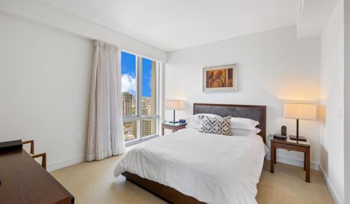 223 Saratoga Road,Honolulu,Hawaii,96815,2 Bedrooms Bedrooms,1 BathroomBathrooms,Condo/Townhouse,Saratoga,33,18077461