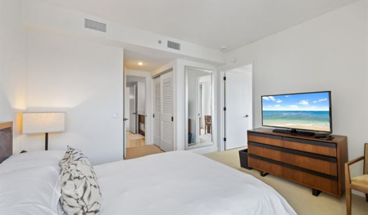 223 Saratoga Road,Honolulu,Hawaii,96815,2 Bedrooms Bedrooms,1 BathroomBathrooms,Condo/Townhouse,Saratoga,33,18077461