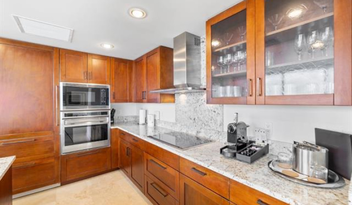 223 Saratoga Road,Honolulu,Hawaii,96815,2 Bedrooms Bedrooms,1 BathroomBathrooms,Condo/Townhouse,Saratoga,33,18077461