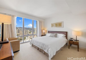 223 Saratoga Road,Honolulu,Hawaii,96815,2 Bedrooms Bedrooms,1 BathroomBathrooms,Condo/Townhouse,Saratoga,33,18077461