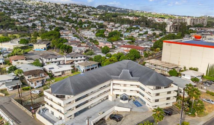 2860 Waialae Avenue,Honolulu,Hawaii,96826,1 Bedroom Bedrooms,1 BathroomBathrooms,Condo/Townhouse,Waialae,3,18077929