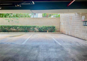 2860 Waialae Avenue,Honolulu,Hawaii,96826,1 Bedroom Bedrooms,1 BathroomBathrooms,Condo/Townhouse,Waialae,3,18077929